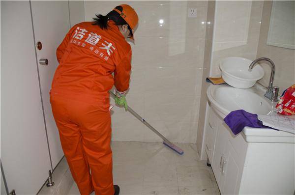 陽臺瓷磚選什么顏色好?瓷磚臟了這樣擦真干凈!